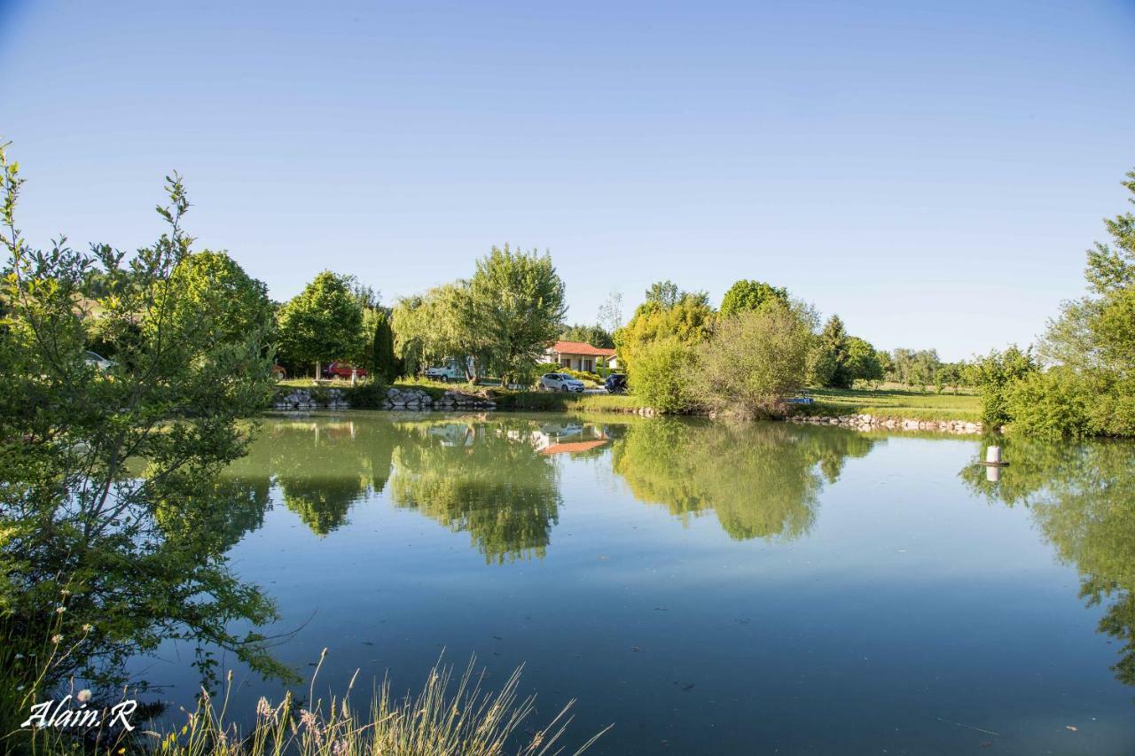 Paradise Challets And Camping Hotel Sarrecave Exterior photo